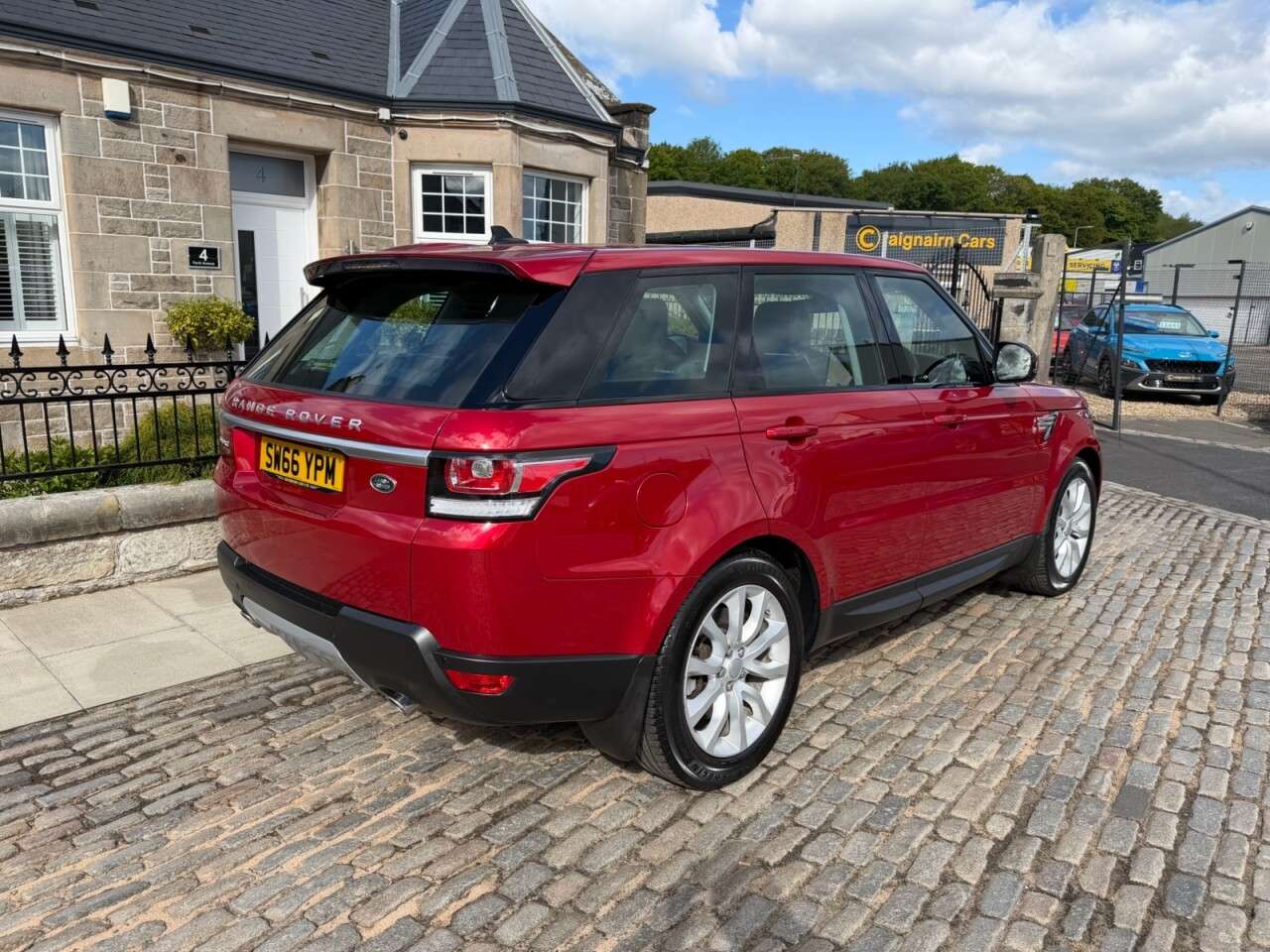 A 2016 LAND ROVER RANGE ROVER SPORT 3.0 SD V6 HSE SUV 5dr Diesel Auto 4WD Euro 6 (s/s) (306 ps) A 2016 LAND ROVER RANGE ROVER SPORT 3.0 SD V6 HSE SUV 5dr Diesel Auto 4WD Euro 6 (s/s) (306 ps)