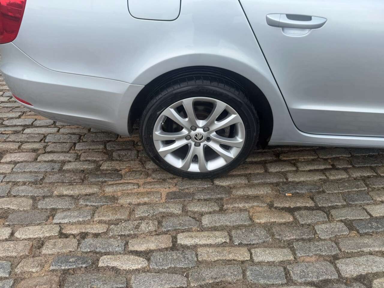 2015 SKODA SUPERB 2015 SKODA SUPERB