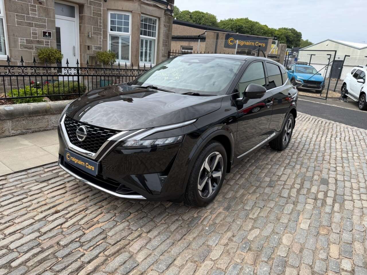 A 2022 NISSAN QASHQAI 1.3 DIG-T MHEV N-Connecta SUV 5dr Petrol Hybrid Manual Euro 6 (s/s) (140 ps A 2022 NISSAN QASHQAI 1.3 DIG-T MHEV N-Connecta SUV 5dr Petrol Hybrid Manual Euro 6 (s/s) (140 ps
