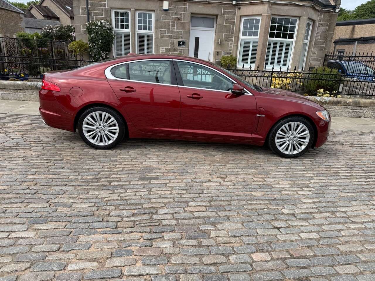 2010 JAGUAR XF 2010 JAGUAR XF