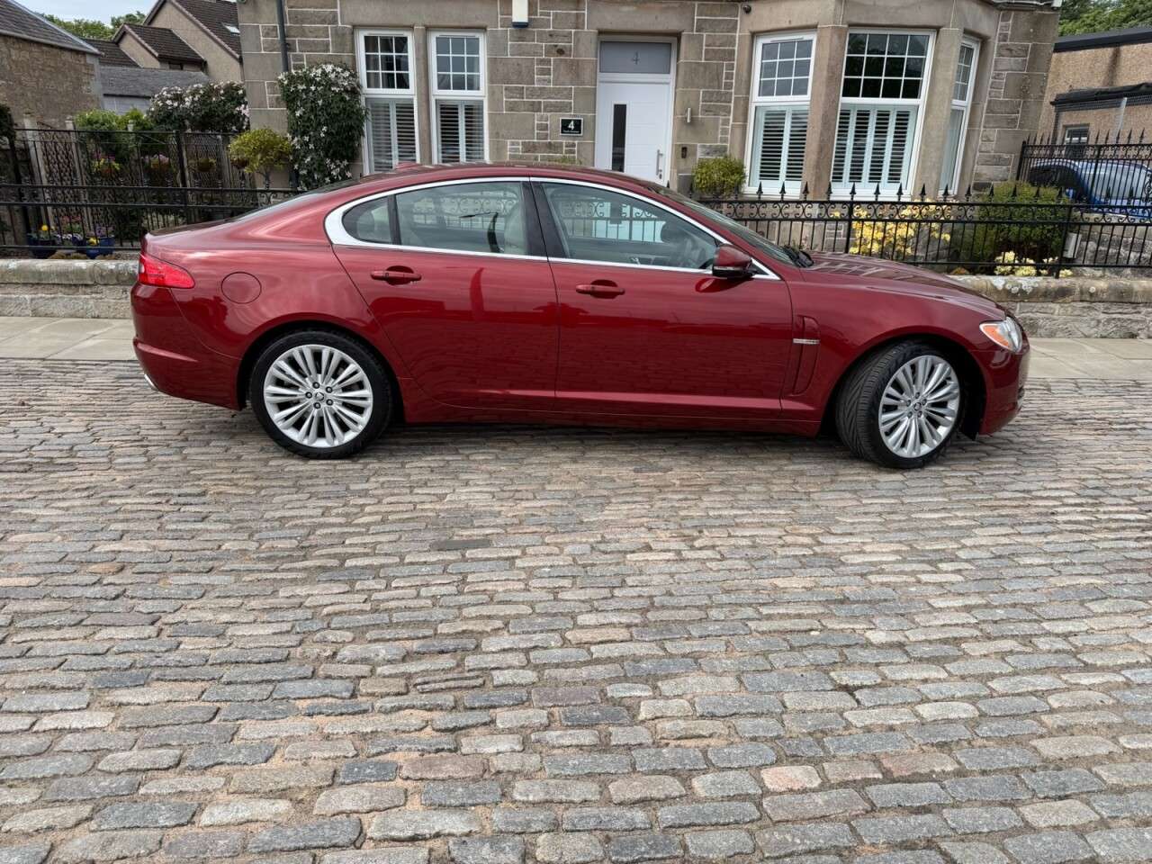 2010 JAGUAR XF 2010 JAGUAR XF