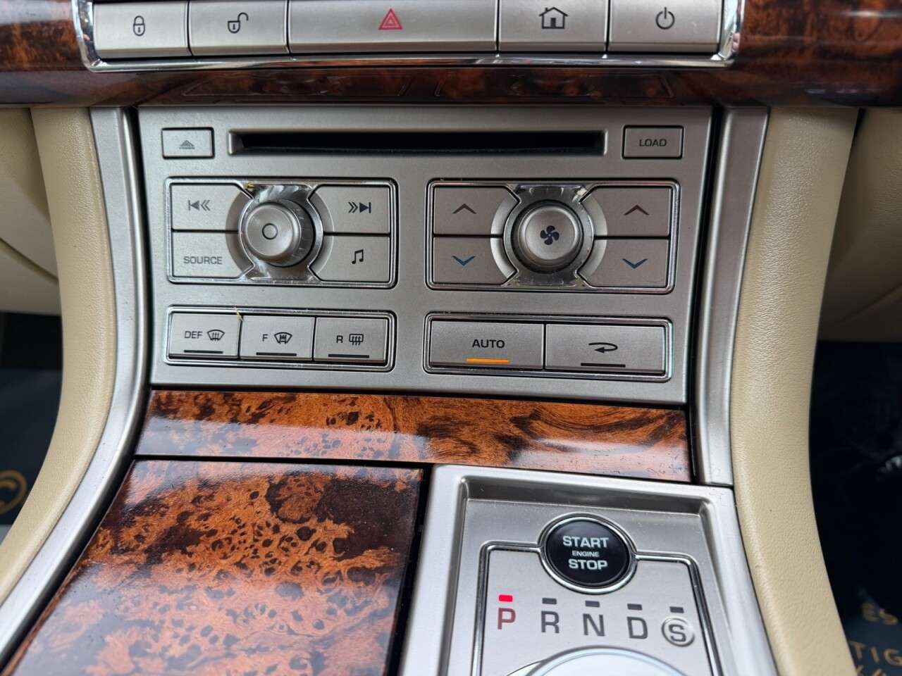 2010 JAGUAR XF 2010 JAGUAR XF