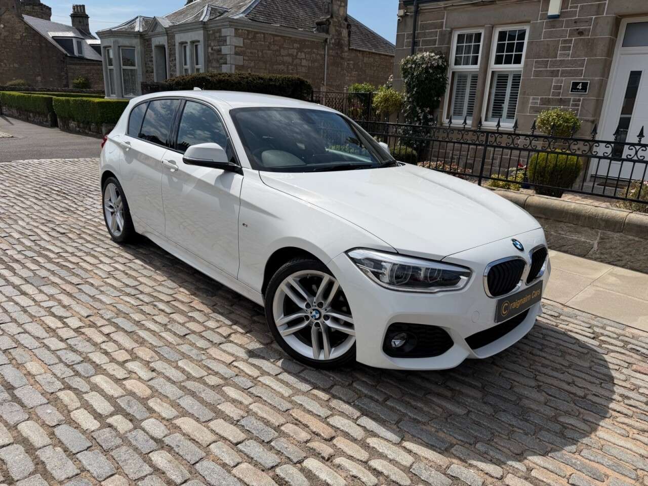 A 2016 BMW 1 SERIES 2.0 118d M Sport Hatchback 5dr Diesel Manual Euro 6 (s/s) (150 ps) A 2016 BMW 1 SERIES 2.0 118d M Sport Hatchback 5dr Diesel Manual Euro 6 (s/s) (150 ps)