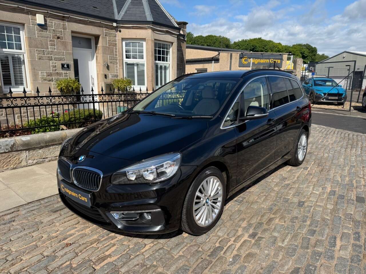 A 2015 BMW 2 SERIES GRAN TOURER 1.5 218i Luxury MPV 5dr Petrol Auto Euro 6 (s/s) (136 ps) A 2015 BMW 2 SERIES GRAN TOURER 1.5 218i Luxury MPV 5dr Petrol Auto Euro 6 (s/s) (136 ps)