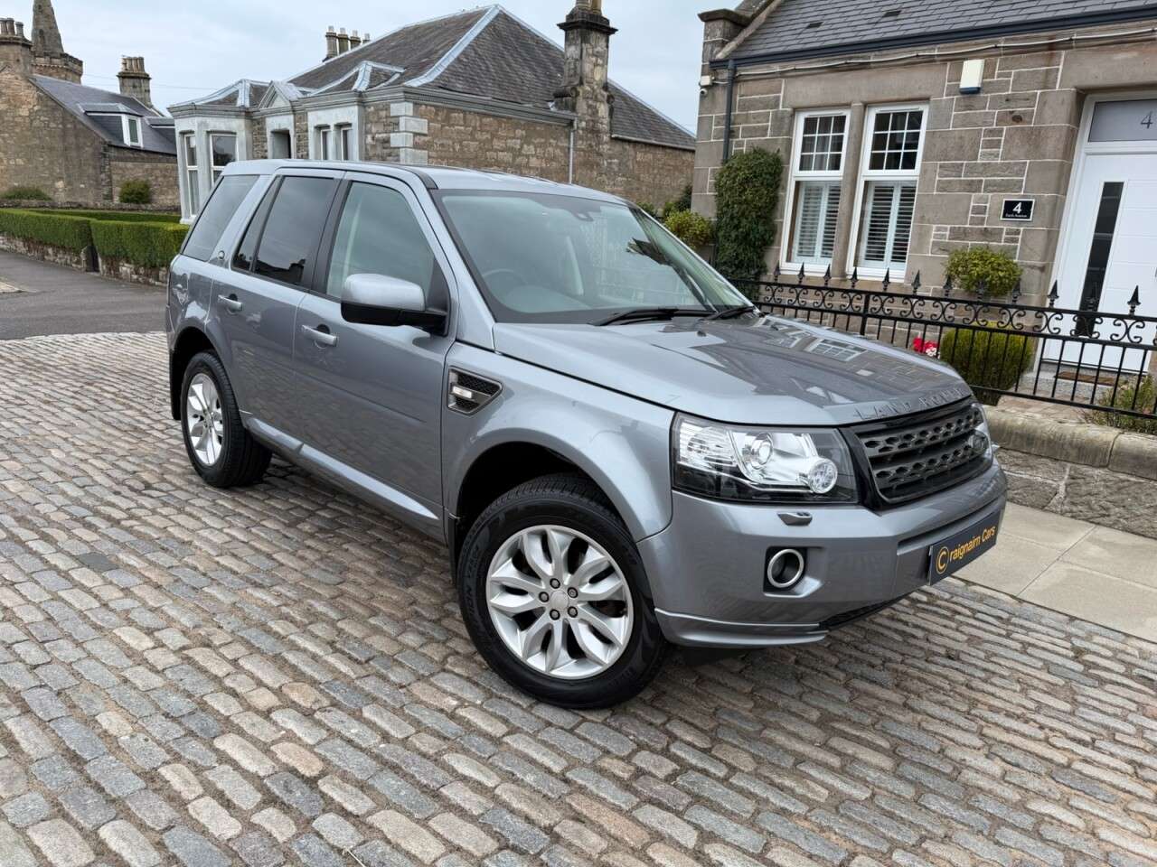 A 2014 LAND ROVER FREELANDER 2 2.2 TD4 SE SUV 5dr Diesel Manual 4WD Euro 5 (s/s) (150 ps) A 2014 LAND ROVER FREELANDER 2 2.2 TD4 SE SUV 5dr Diesel Manual 4WD Euro 5 (s/s) (150 ps)