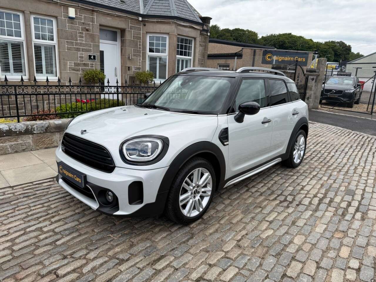 A 2020 MINI COUNTRYMAN 1.5 Cooper Exclusive SUV 5dr Petrol Manual Euro 6 (s/s) (136 ps) A 2020 MINI COUNTRYMAN 1.5 Cooper Exclusive SUV 5dr Petrol Manual Euro 6 (s/s) (136 ps)