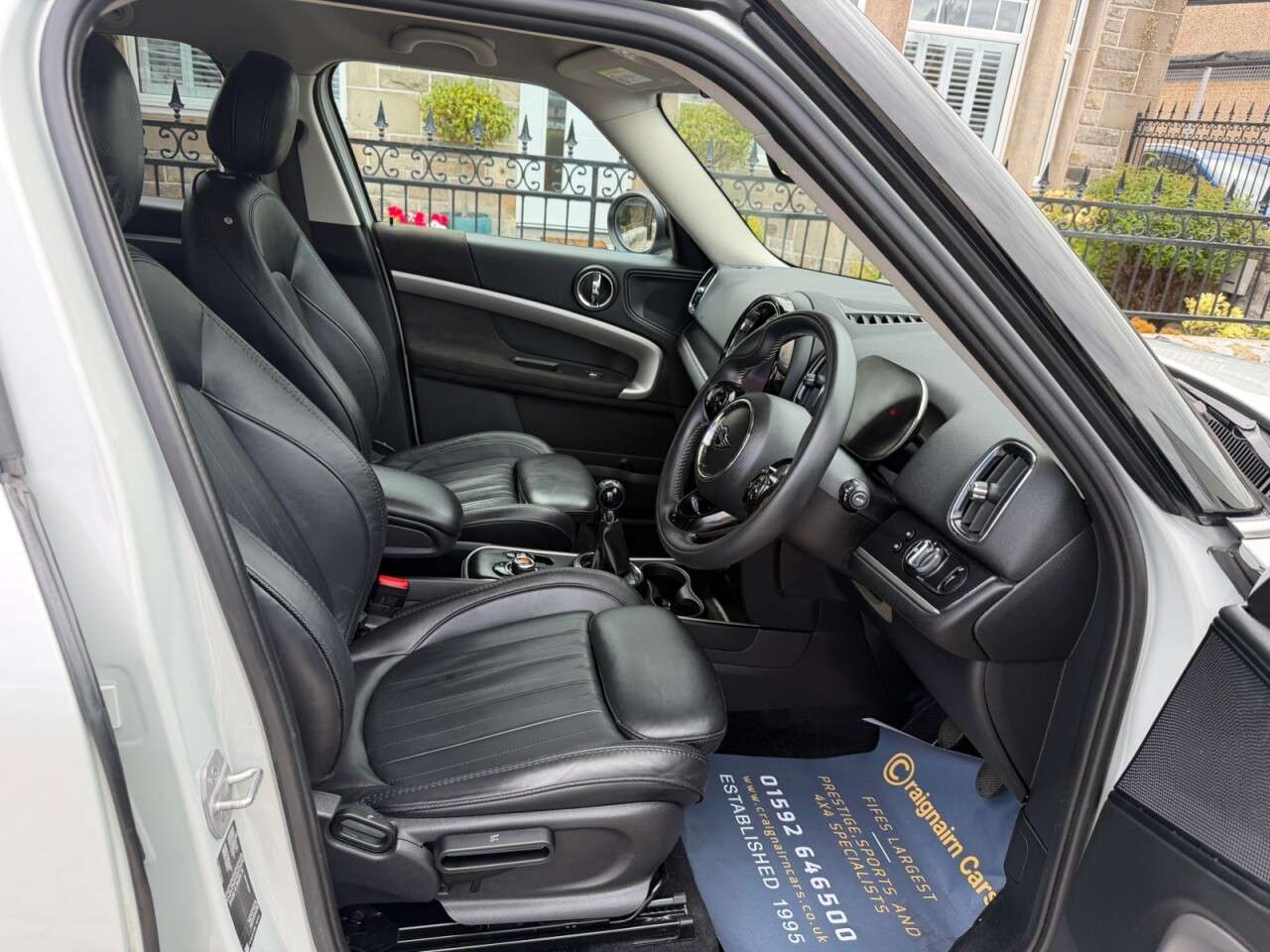 A 2020 MINI COUNTRYMAN 1.5 Cooper Exclusive SUV 5dr Petrol Manual Euro 6 (s/s) (136 ps) A 2020 MINI COUNTRYMAN 1.5 Cooper Exclusive SUV 5dr Petrol Manual Euro 6 (s/s) (136 ps)