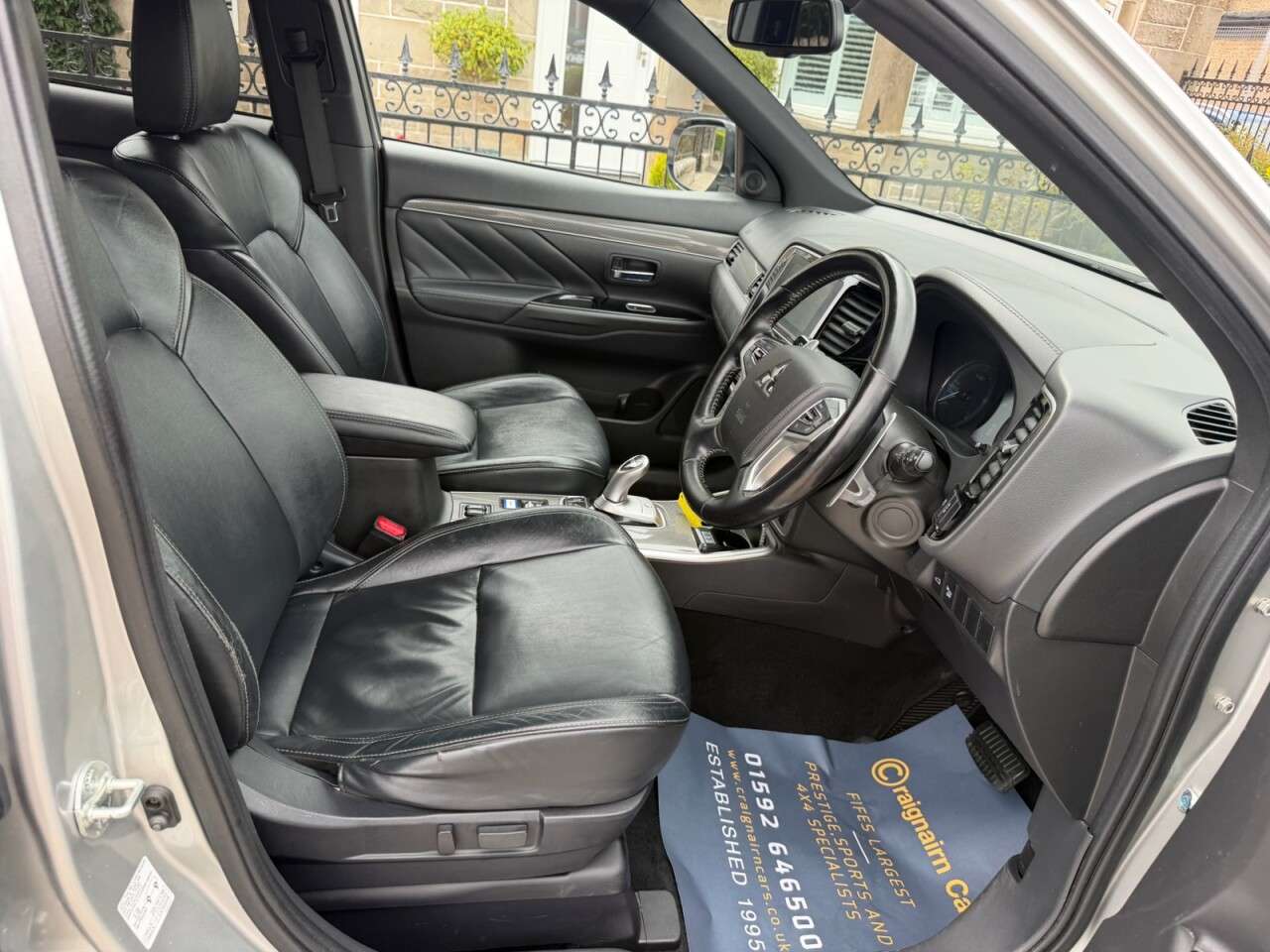 A 2019 MITSUBISHI OUTLANDER 2.4h TwinMotor 13.8kWh 4h SUV 5dr Petrol Plug-in Hybrid CVT 4WD Euro 6 (s/s A 2019 MITSUBISHI OUTLANDER 2.4h TwinMotor 13.8kWh 4h SUV 5dr Petrol Plug-in Hybrid CVT 4WD Euro 6 (s/s