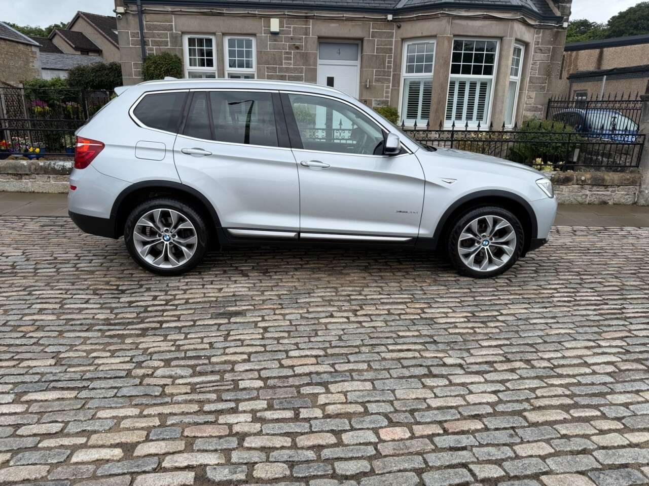 A 2017 BMW X3 2.0 20d xLine SUV 5dr Diesel Auto xDrive Euro 6 (s/s) (190 ps) A 2017 BMW X3 2.0 20d xLine SUV 5dr Diesel Auto xDrive Euro 6 (s/s) (190 ps)