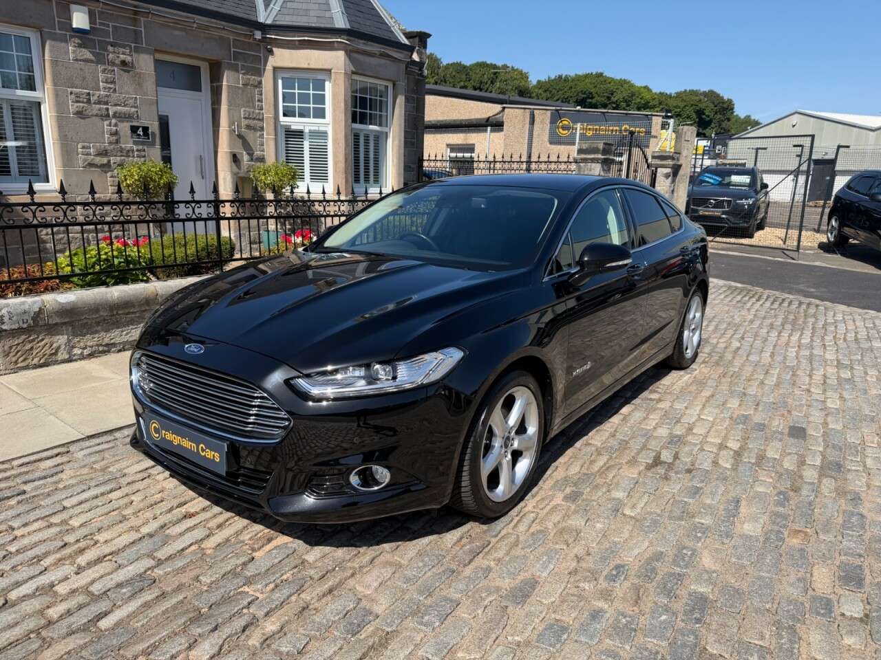 A 2017 FORD MONDEO 2.0 TiVCT Titanium Saloon 4dr Petrol Hybrid CVT Euro 6 (s/s) (187 ps) A 2017 FORD MONDEO 2.0 TiVCT Titanium Saloon 4dr Petrol Hybrid CVT Euro 6 (s/s) (187 ps)