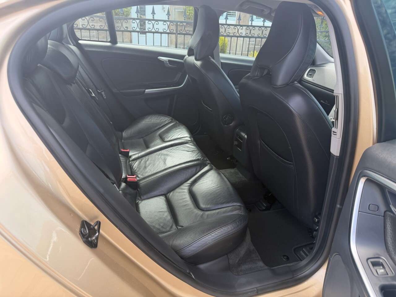 2010 VOLVO S60 2010 VOLVO S60