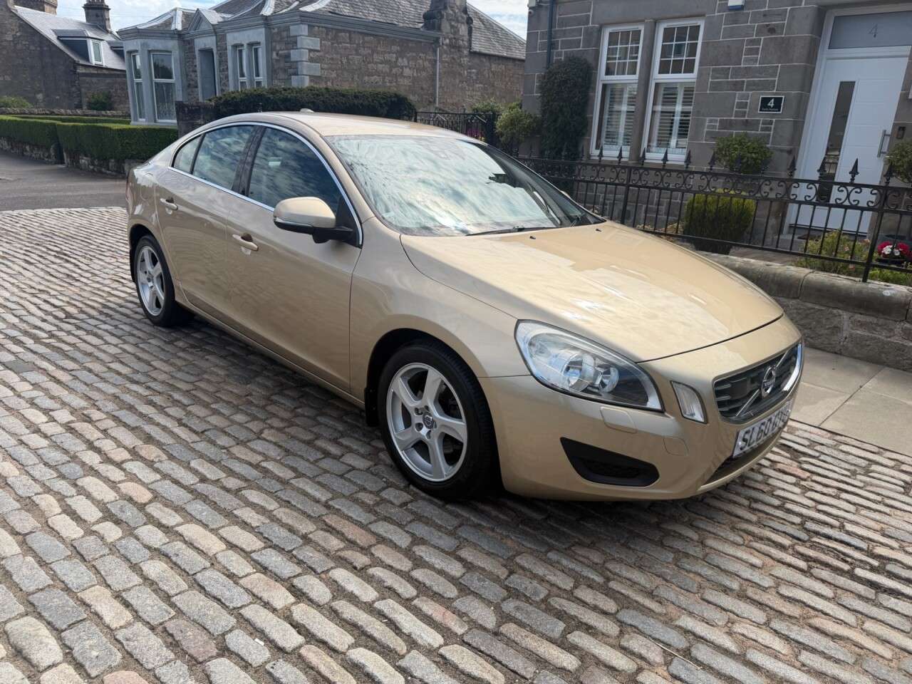2010 VOLVO S60 2010 VOLVO S60