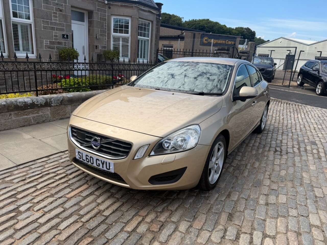 A 2010 VOLVO S60 2.0 D3 SE Saloon 4dr Diesel Geartronic Euro 5 (163 ps) A 2010 VOLVO S60 2.0 D3 SE Saloon 4dr Diesel Geartronic Euro 5 (163 ps)