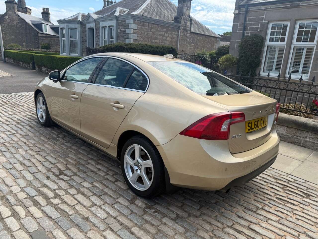 2010 VOLVO S60 2010 VOLVO S60
