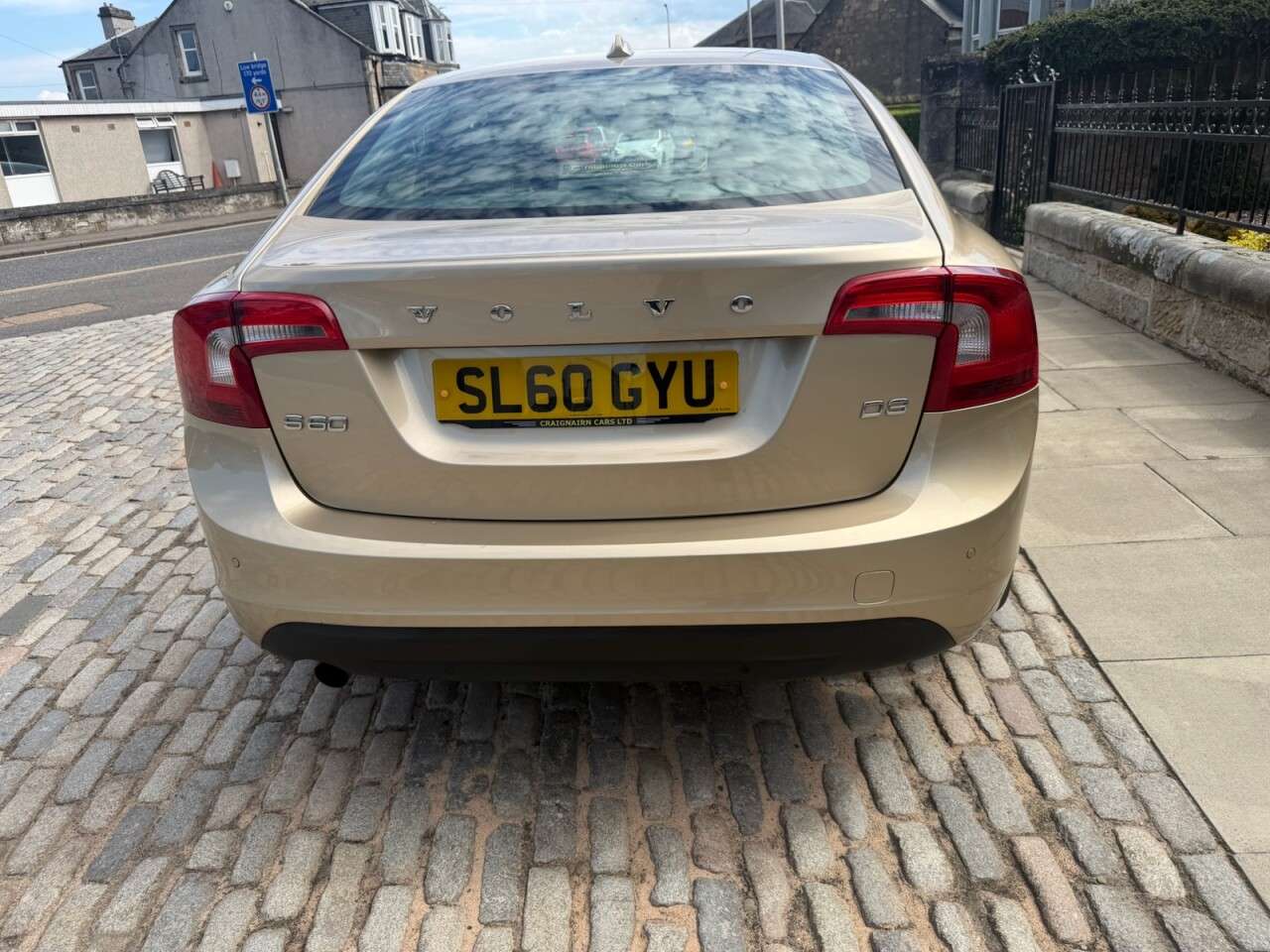 2010 VOLVO S60 2010 VOLVO S60