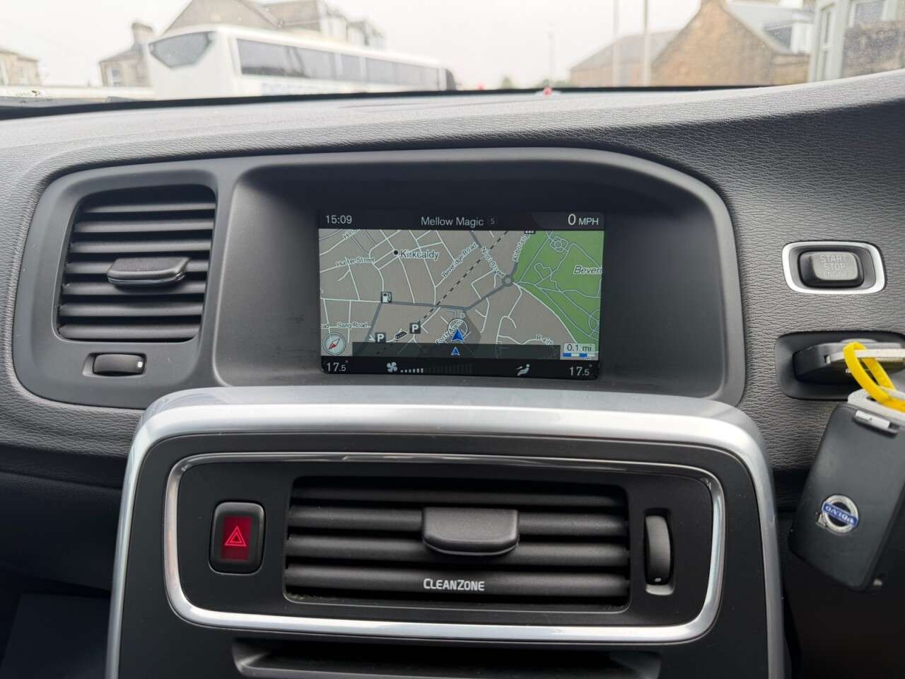 2016 VOLVO V60 2016 VOLVO V60
