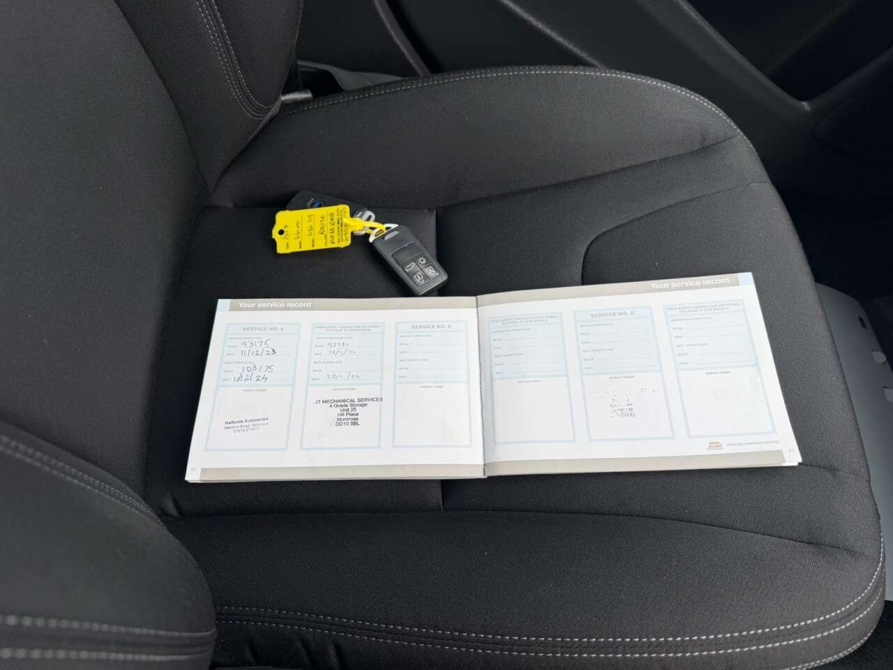 2016 VOLVO V60 2016 VOLVO V60