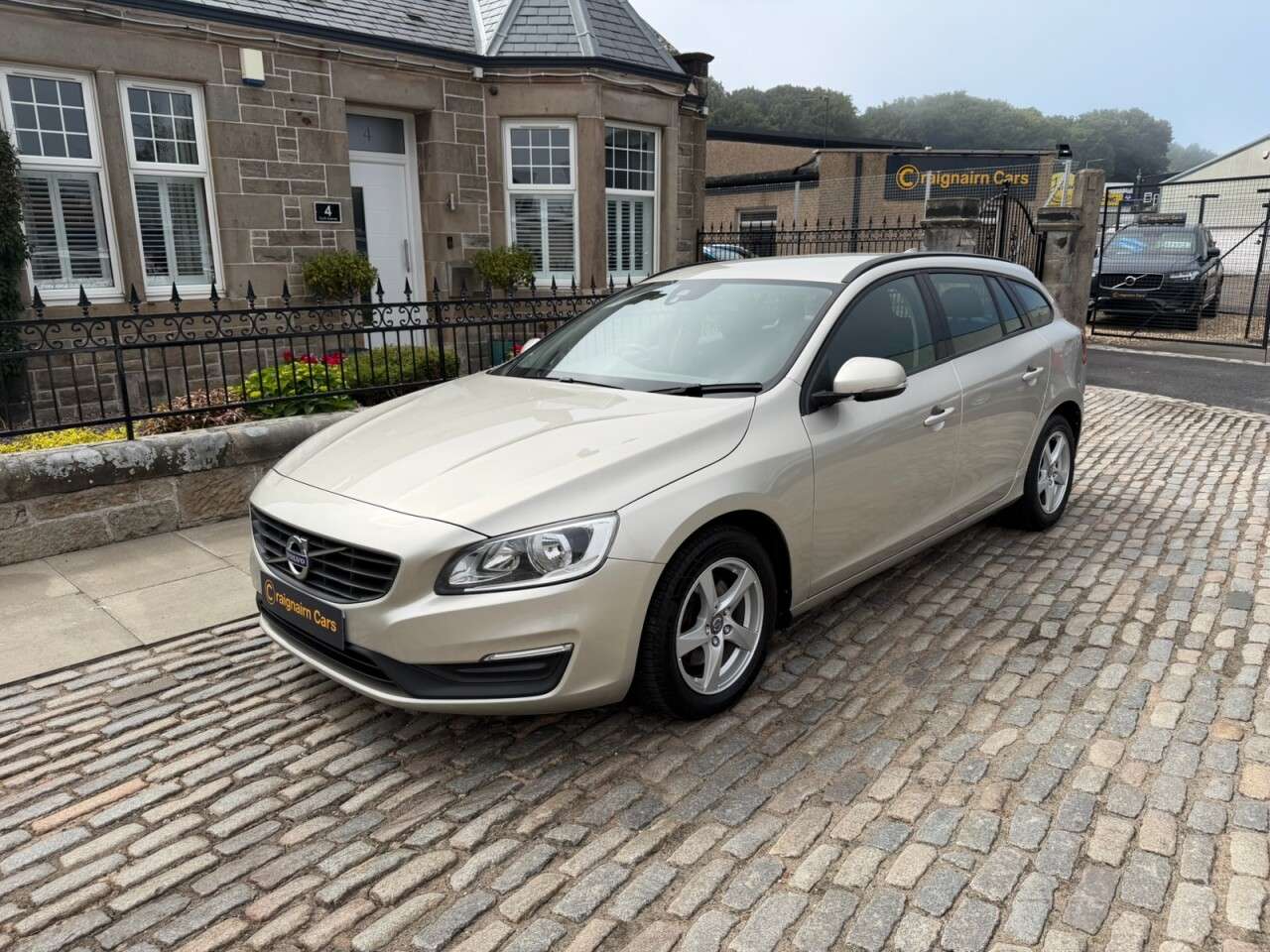 A 2016 VOLVO V60 2.0 D4 Business Edition Estate 5dr Diesel Manual Euro 6 (s/s) (190 ps) A 2016 VOLVO V60 2.0 D4 Business Edition Estate 5dr Diesel Manual Euro 6 (s/s) (190 ps)