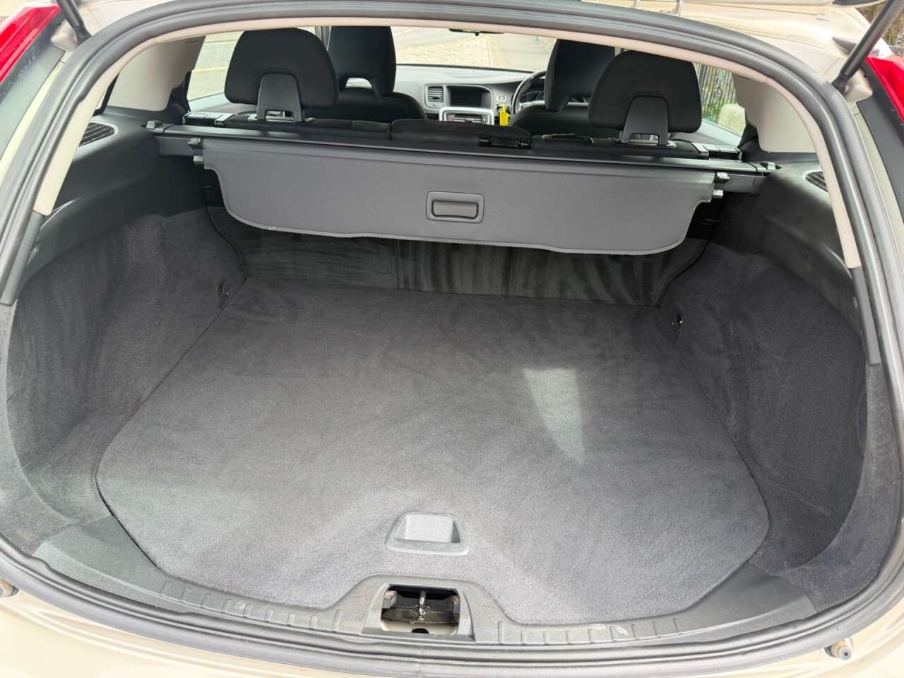 2016 VOLVO V60 2016 VOLVO V60