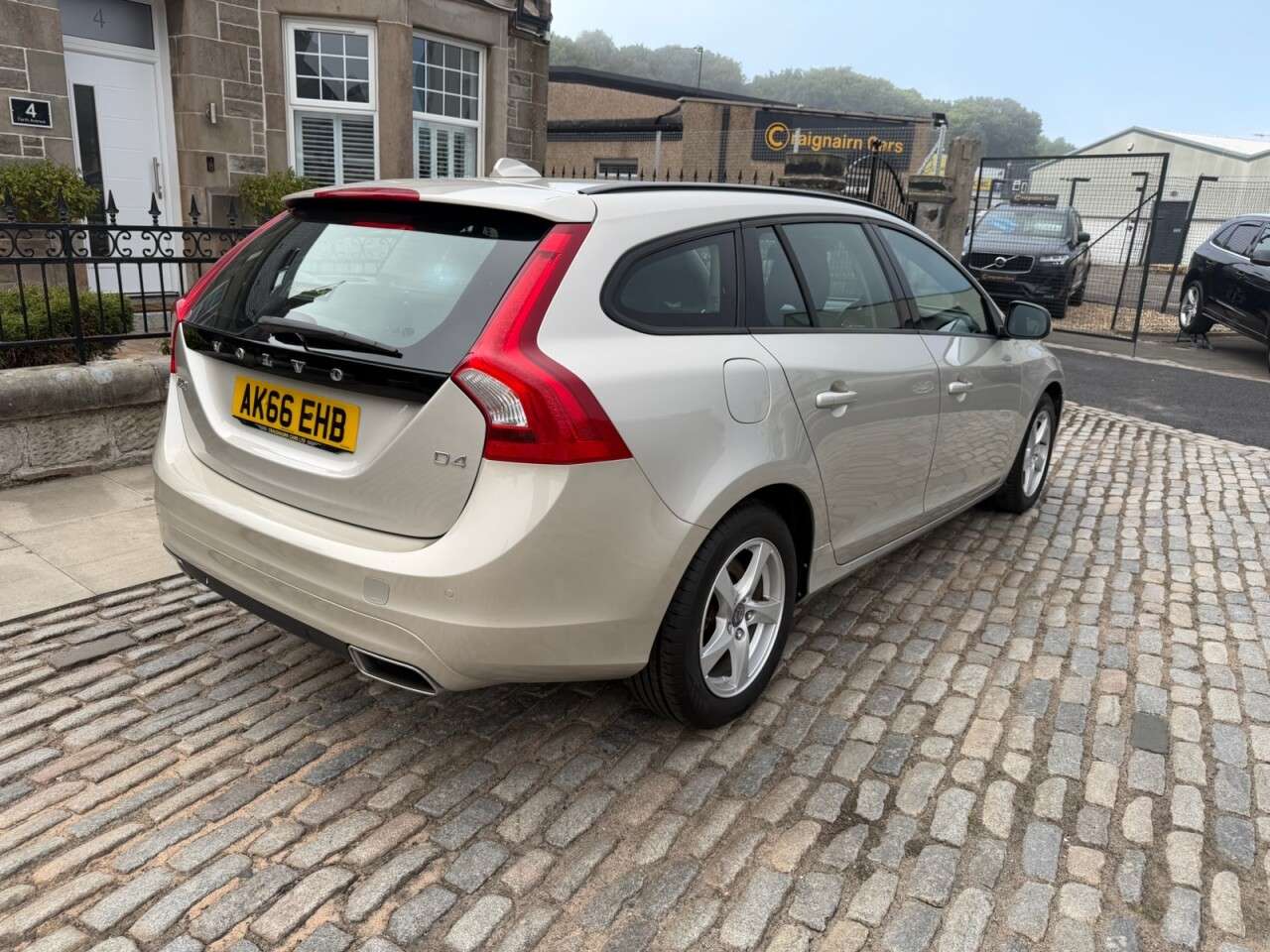 2016 VOLVO V60 2016 VOLVO V60