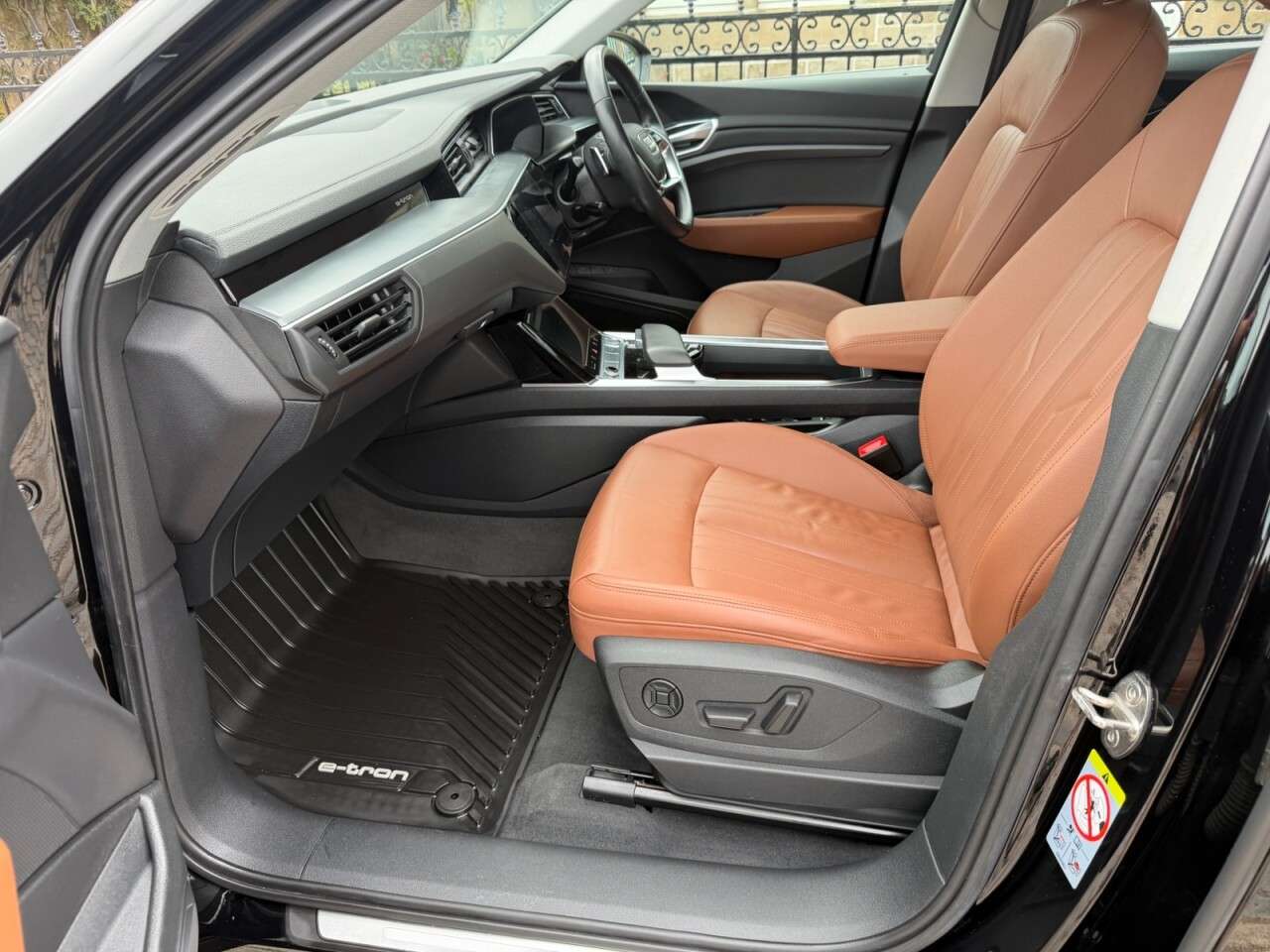 2020 AUDI E-TRON 2020 AUDI E-TRON