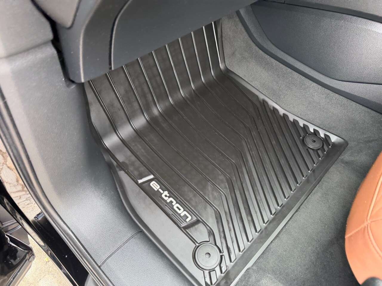 2020 AUDI E-TRON 2020 AUDI E-TRON