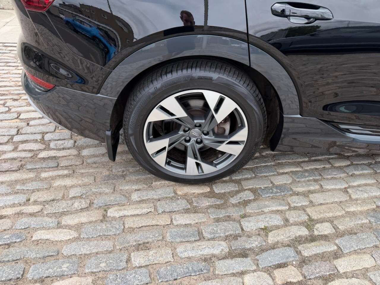 2020 AUDI E-TRON 2020 AUDI E-TRON