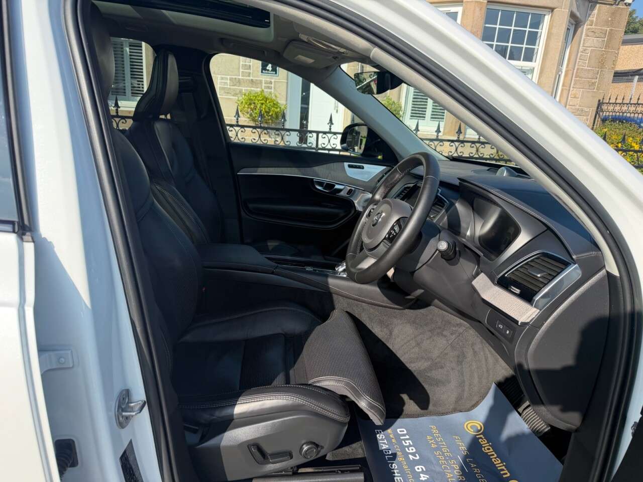 A 2023 VOLVO XC90 2.0h T8 Recharge 18.8kWh Ultimate Dark SUV 5dr Petrol Plug-in Hybrid Auto 4 A 2023 VOLVO XC90 2.0h T8 Recharge 18.8kWh Ultimate Dark SUV 5dr Petrol Plug-in Hybrid Auto 4