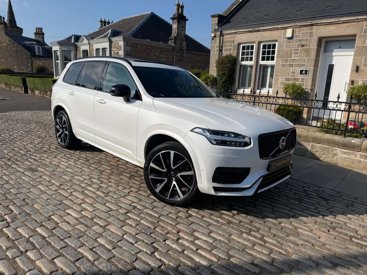A 2023 VOLVO XC90 2.0h T8 Recharge 18.8kWh Ultimate Dark SUV 5dr Petrol Plug-in Hybrid Auto 4 A 2023 VOLVO XC90 2.0h T8 Recharge 18.8kWh Ultimate Dark SUV 5dr Petrol Plug-in Hybrid Auto 4