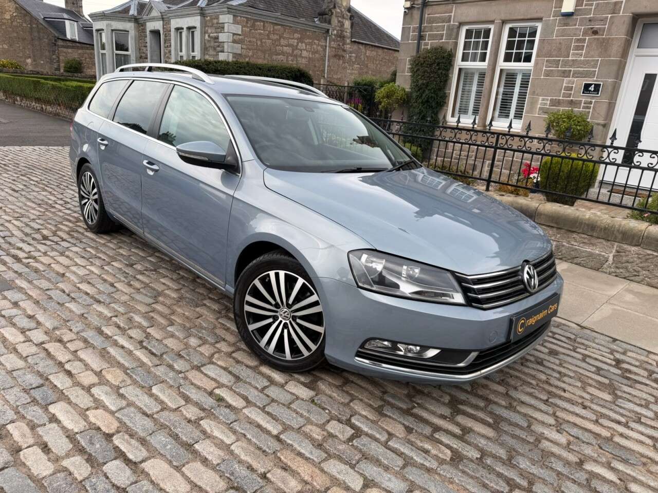 A 2013 VOLKSWAGEN PASSAT 2.0 TDI BlueMotion Tech Sport Estate 5dr Diesel Manual Euro 5 (s/s) (177 ps A 2013 VOLKSWAGEN PASSAT 2.0 TDI BlueMotion Tech Sport Estate 5dr Diesel Manual Euro 5 (s/s) (177 ps