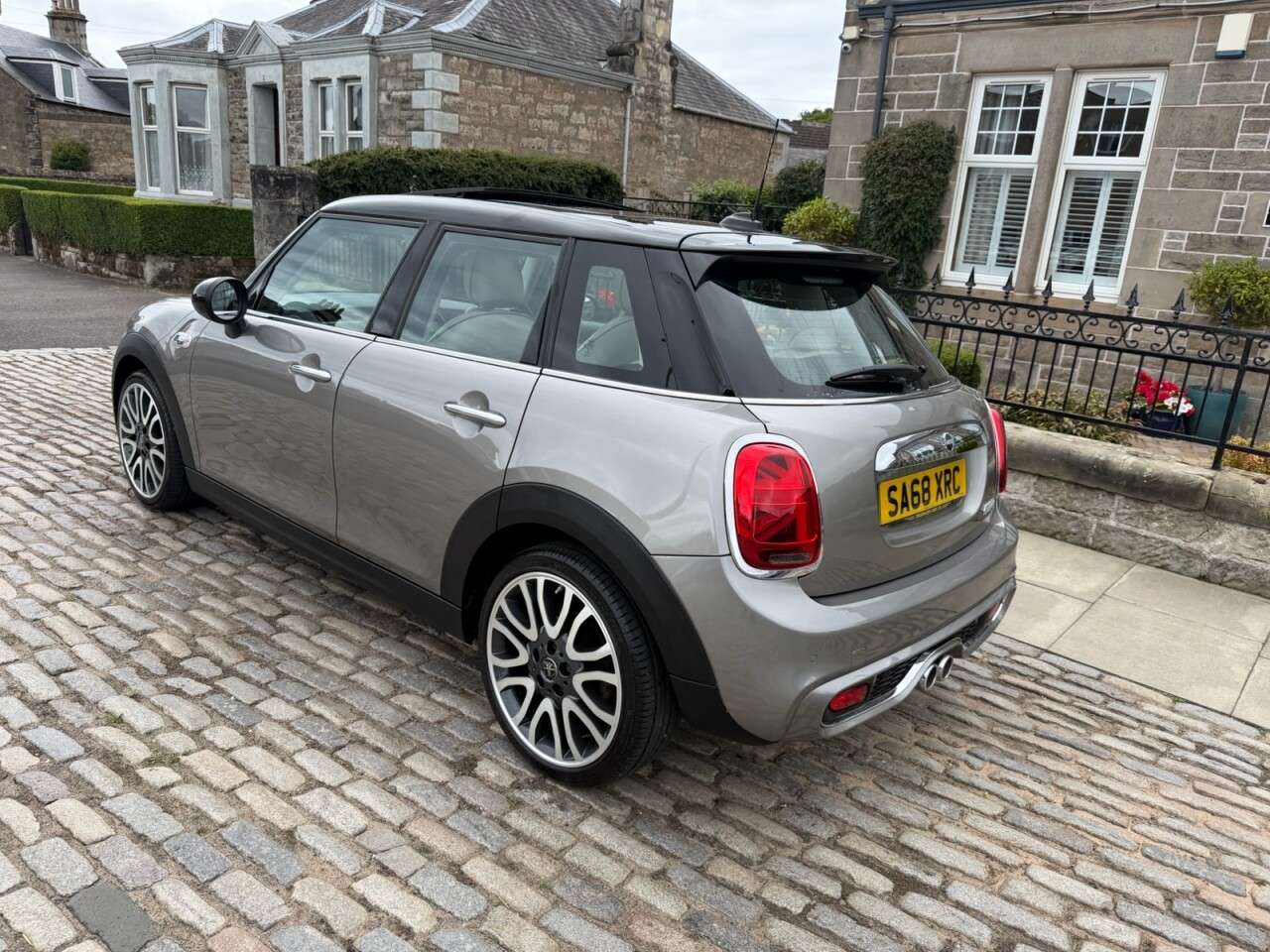 A 2018 MINI HATCH 2.0 Cooper S Hatchback 5dr Petrol Manual Euro 6 (s/s) (192 ps) A 2018 MINI HATCH 2.0 Cooper S Hatchback 5dr Petrol Manual Euro 6 (s/s) (192 ps)