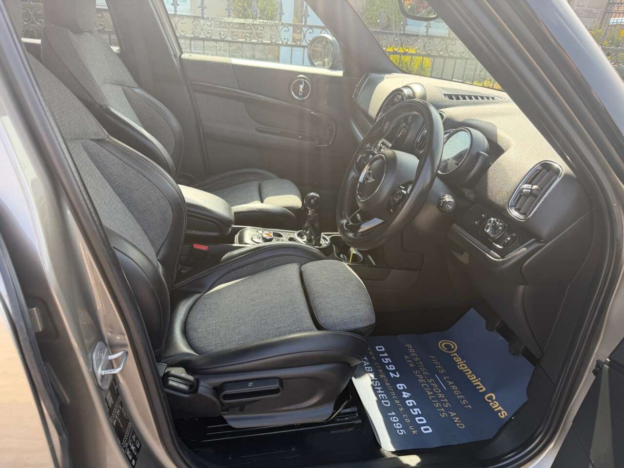A 2017 MINI COUNTRYMAN 1.5 Cooper SUV 5dr Petrol Manual ALL4 Euro 6 (s/s) (136 ps) A 2017 MINI COUNTRYMAN 1.5 Cooper SUV 5dr Petrol Manual ALL4 Euro 6 (s/s) (136 ps)