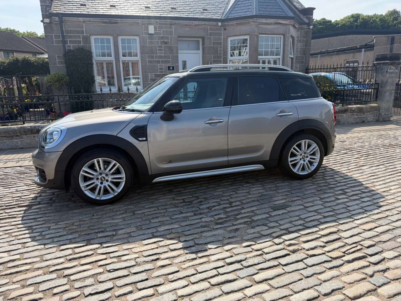 A 2017 MINI COUNTRYMAN 1.5 Cooper SUV 5dr Petrol Manual ALL4 Euro 6 (s/s) (136 ps) A 2017 MINI COUNTRYMAN 1.5 Cooper SUV 5dr Petrol Manual ALL4 Euro 6 (s/s) (136 ps)