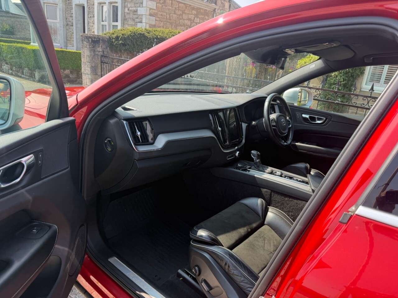 2017 VOLVO XC60 2017 VOLVO XC60