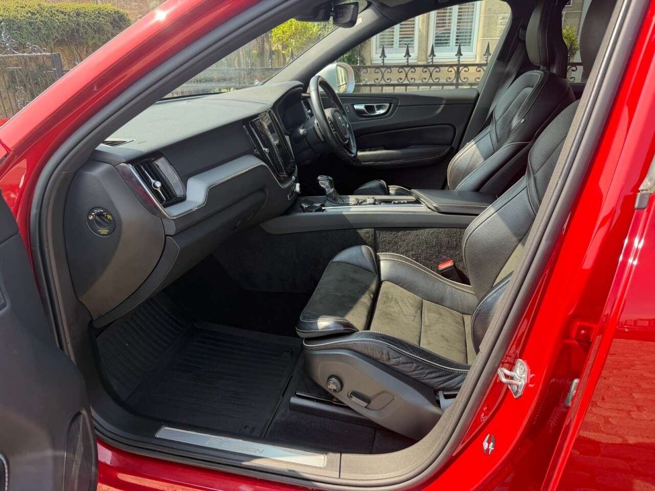 2017 VOLVO XC60 2017 VOLVO XC60