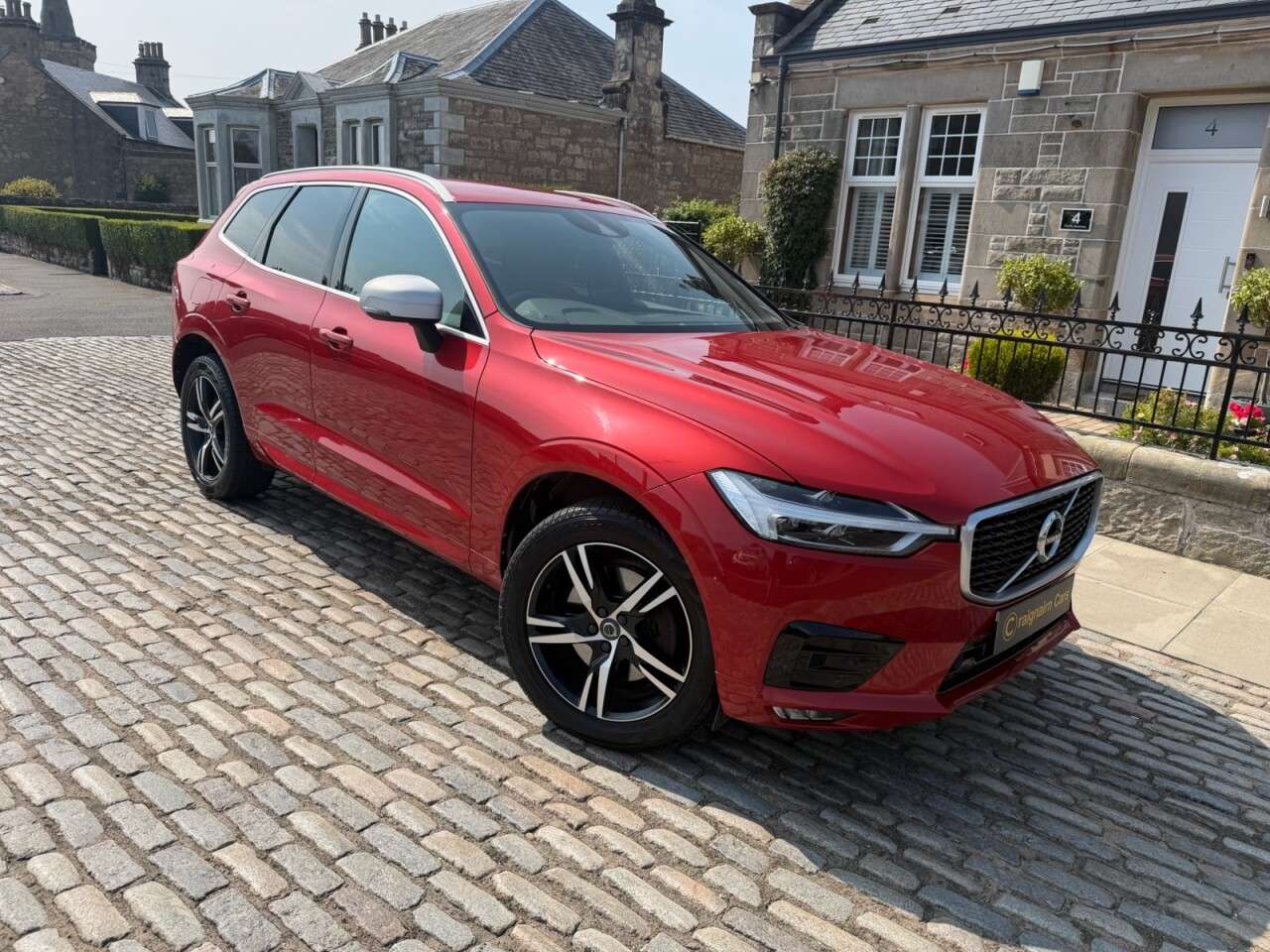 A 2017 VOLVO XC60 2.0 D5 PowerPulse R-Design SUV 5dr Diesel Auto AWD Euro 6 (s/s) (235 ps) A 2017 VOLVO XC60 2.0 D5 PowerPulse R-Design SUV 5dr Diesel Auto AWD Euro 6 (s/s) (235 ps)