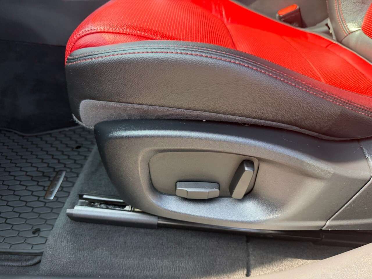 2018 JAGUAR F-PACE 2018 JAGUAR F-PACE