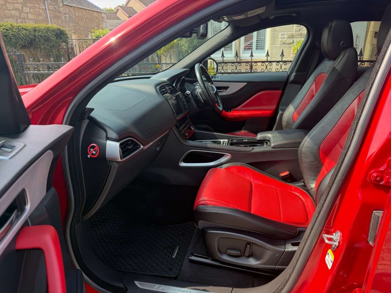 2018 JAGUAR F-PACE 2018 JAGUAR F-PACE