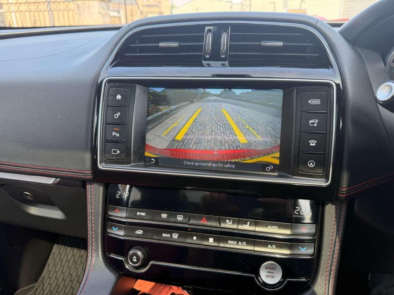 2018 JAGUAR F-PACE 2018 JAGUAR F-PACE