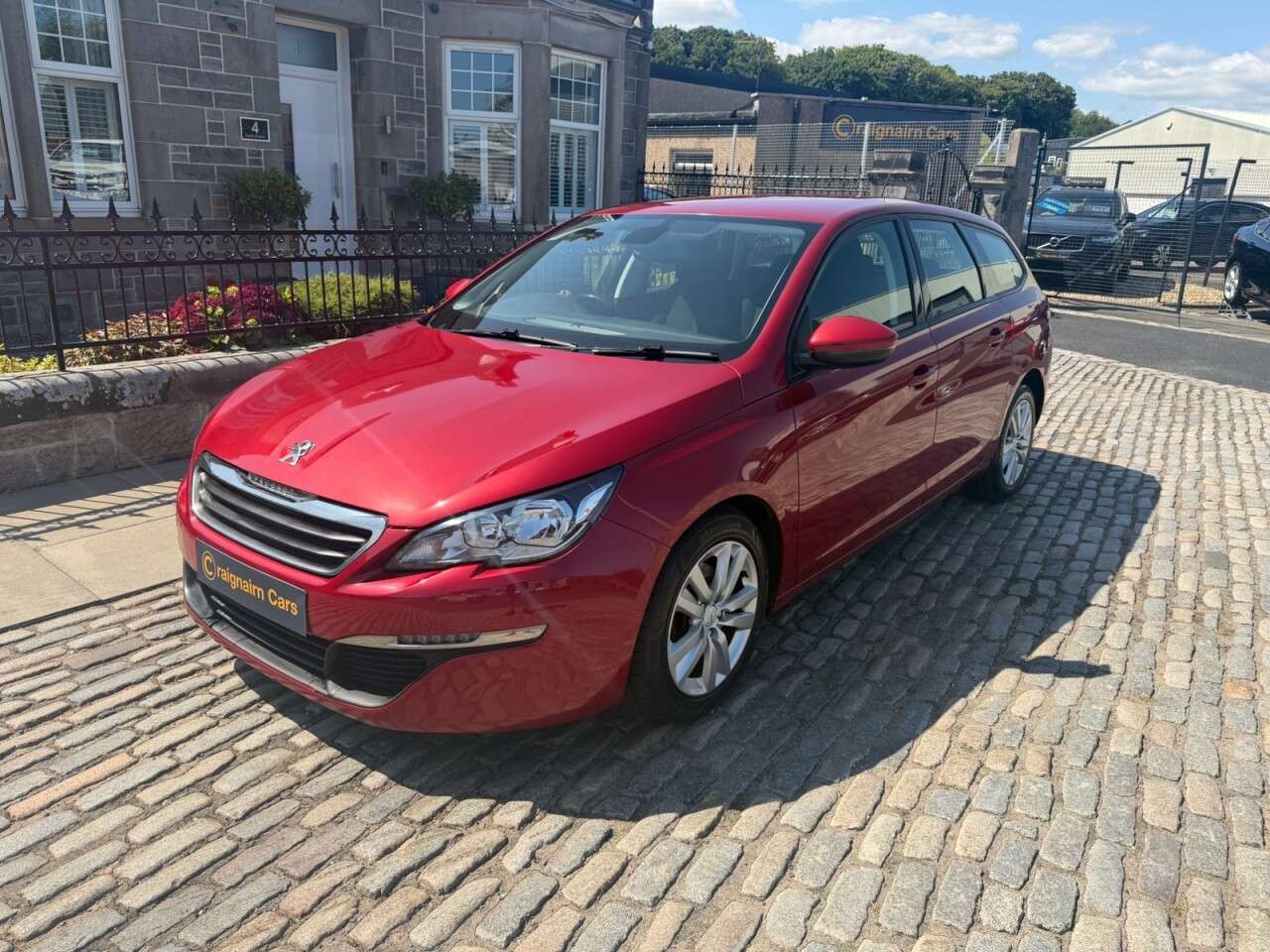 A 2015 PEUGEOT 308 SW 1.6 HDi Active Estate 5dr Diesel Manual Euro 5 (92 ps) A 2015 PEUGEOT 308 SW 1.6 HDi Active Estate 5dr Diesel Manual Euro 5 (92 ps)