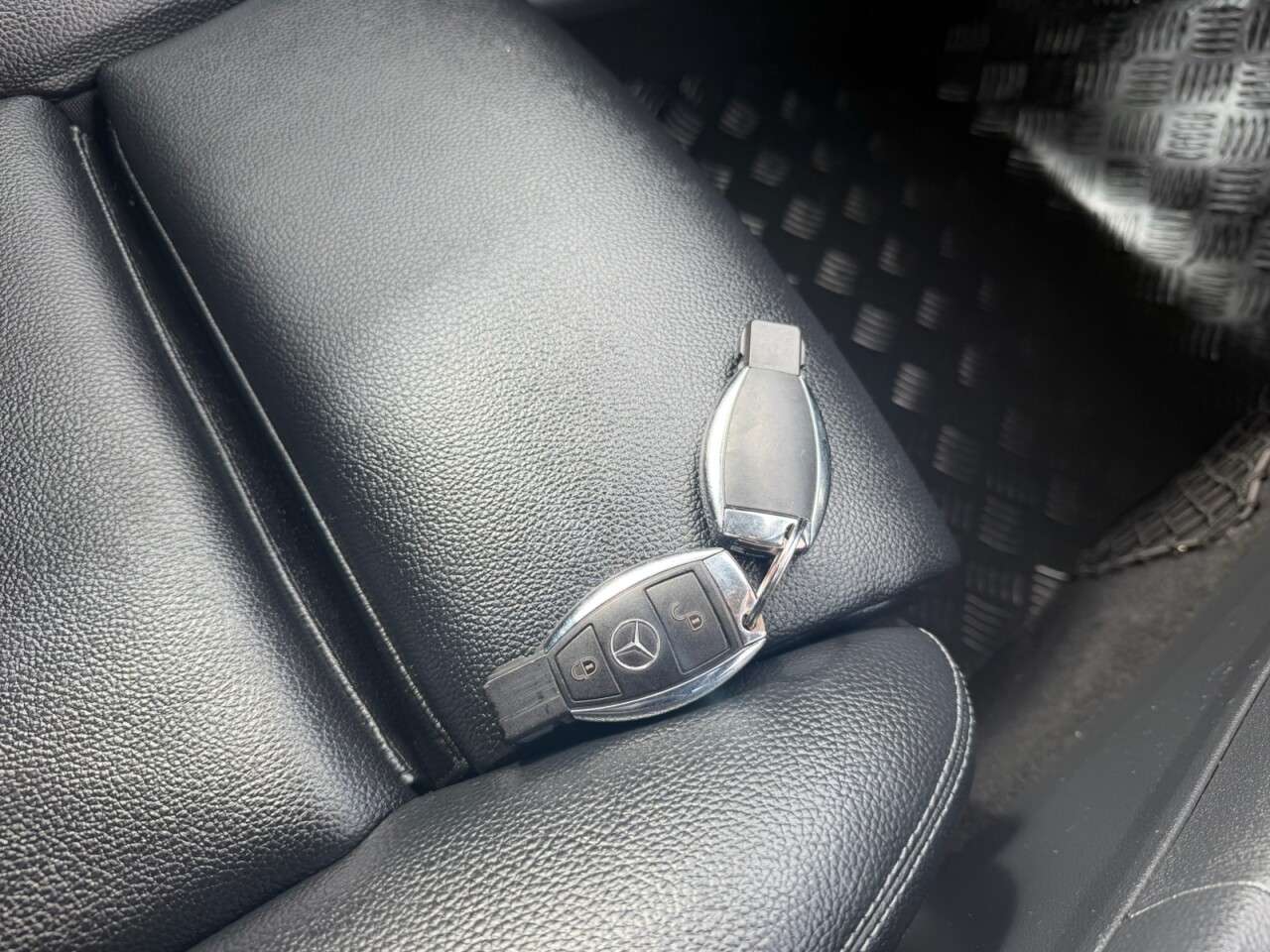 2016 MERCEDES-BENZ A CLASS 2016 MERCEDES-BENZ A CLASS