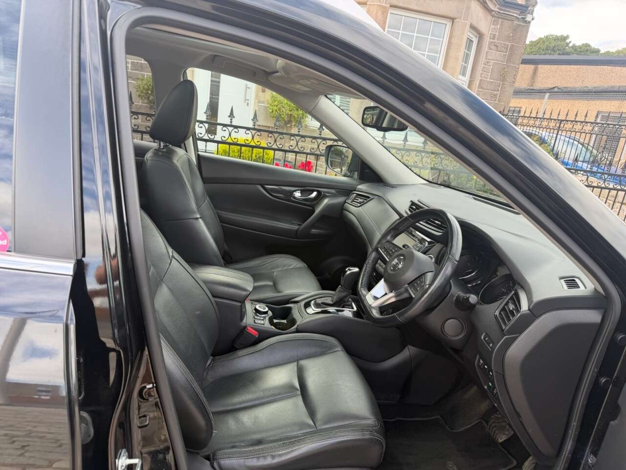 A 2019 NISSAN X-TRAIL 1.7 dCi Tekna SUV 5dr Diesel CVT 4WD Euro 6 (s/s) (150 ps) A 2019 NISSAN X-TRAIL 1.7 dCi Tekna SUV 5dr Diesel CVT 4WD Euro 6 (s/s) (150 ps)