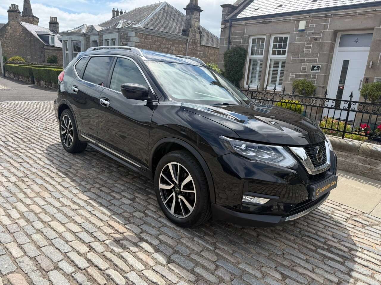A 2019 NISSAN X-TRAIL 1.7 dCi Tekna SUV 5dr Diesel CVT 4WD Euro 6 (s/s) (150 ps) A 2019 NISSAN X-TRAIL 1.7 dCi Tekna SUV 5dr Diesel CVT 4WD Euro 6 (s/s) (150 ps)