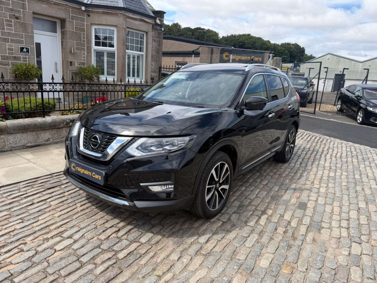 A 2019 NISSAN X-TRAIL 1.7 dCi Tekna SUV 5dr Diesel CVT 4WD Euro 6 (s/s) (150 ps) A 2019 NISSAN X-TRAIL 1.7 dCi Tekna SUV 5dr Diesel CVT 4WD Euro 6 (s/s) (150 ps)
