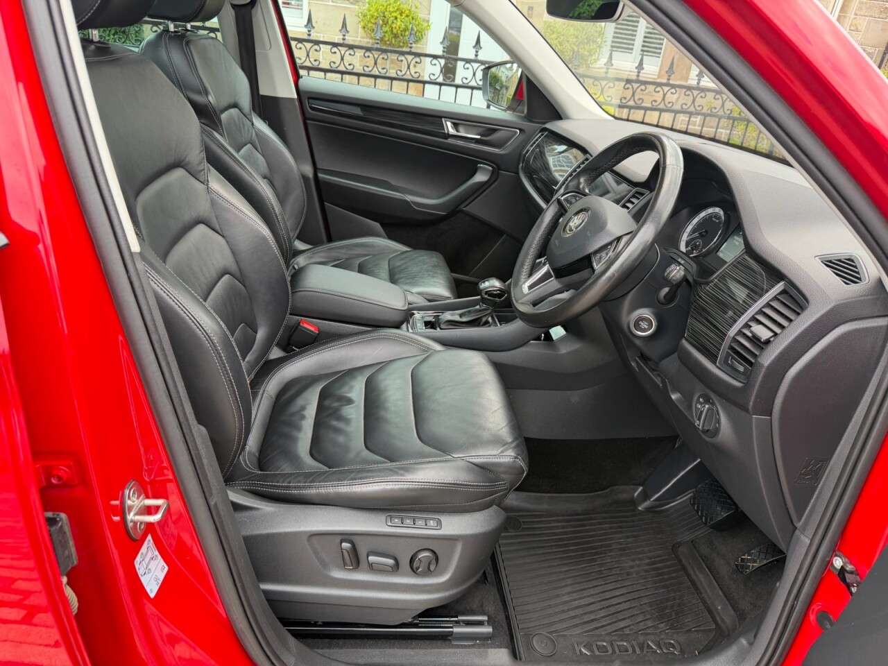 A 2018 SKODA KODIAQ 2.0 TDI Edition SUV 5dr Diesel DSG 4WD Euro 6 (s/s) (5 Seat) (190 ps) A 2018 SKODA KODIAQ 2.0 TDI Edition SUV 5dr Diesel DSG 4WD Euro 6 (s/s) (5 Seat) (190 ps)