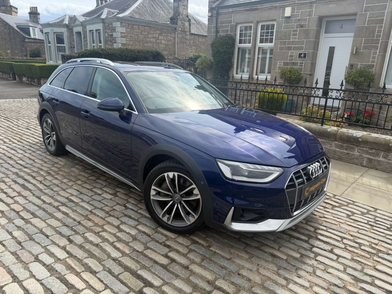 A 2019 AUDI A4 ALLROAD 2.0 TFSI 45 Sport Estate 5dr Petrol S Tronic quattro Euro 6 (s/s) (245 ps) A 2019 AUDI A4 ALLROAD 2.0 TFSI 45 Sport Estate 5dr Petrol S Tronic quattro Euro 6 (s/s) (245 ps)