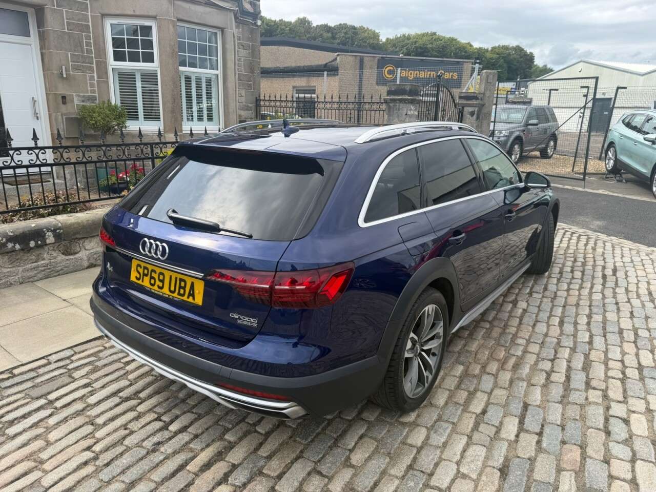 A 2019 AUDI A4 ALLROAD 2.0 TFSI 45 Sport Estate 5dr Petrol S Tronic quattro Euro 6 (s/s) (245 ps) A 2019 AUDI A4 ALLROAD 2.0 TFSI 45 Sport Estate 5dr Petrol S Tronic quattro Euro 6 (s/s) (245 ps)