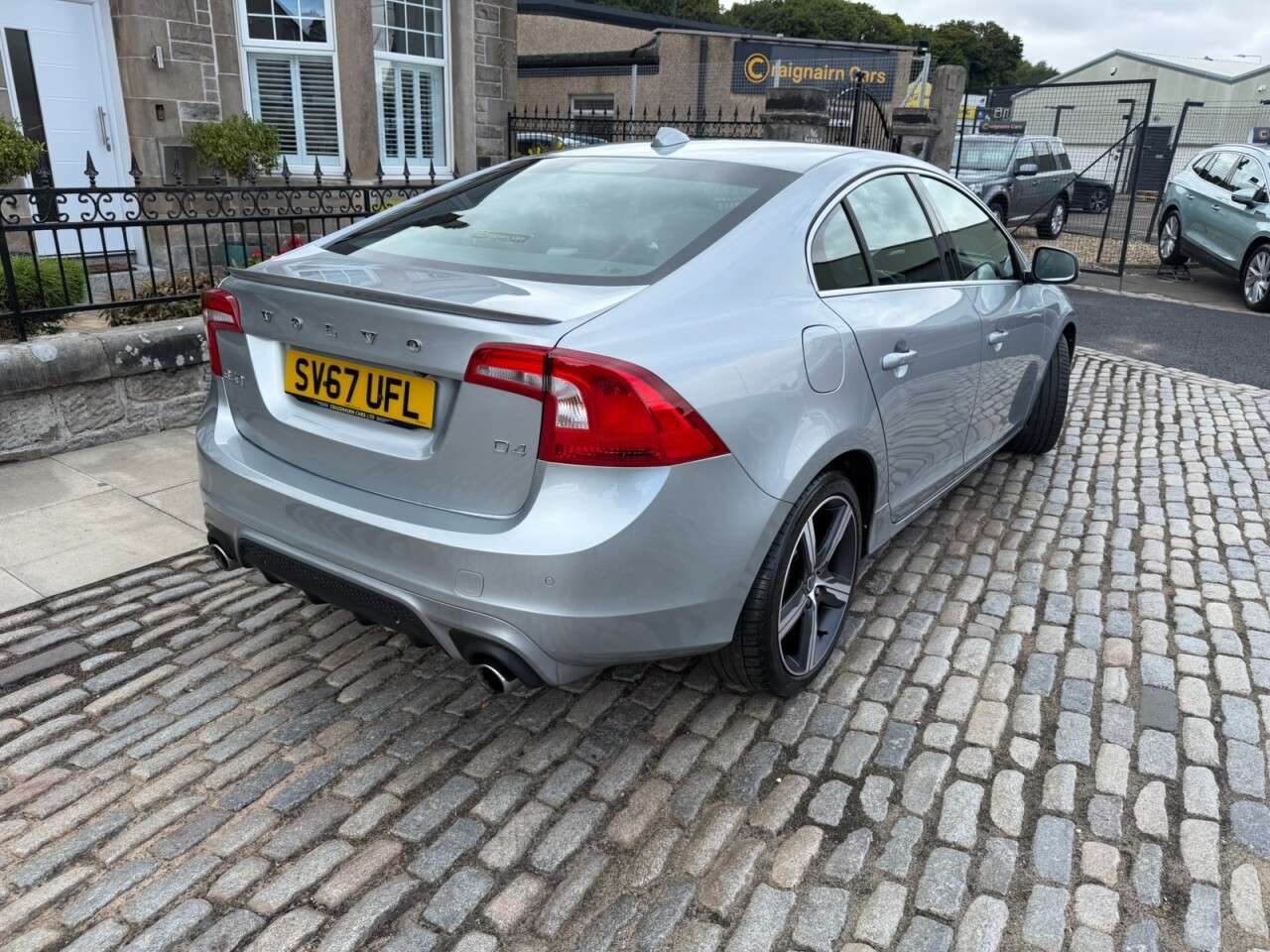 2017 VOLVO S60 2017 VOLVO S60