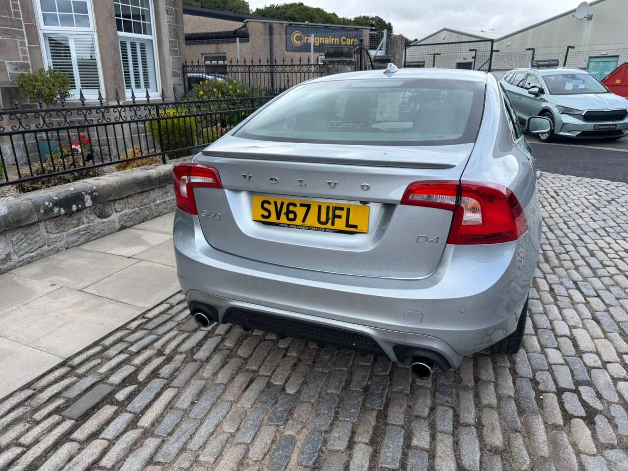 2017 VOLVO S60 2017 VOLVO S60