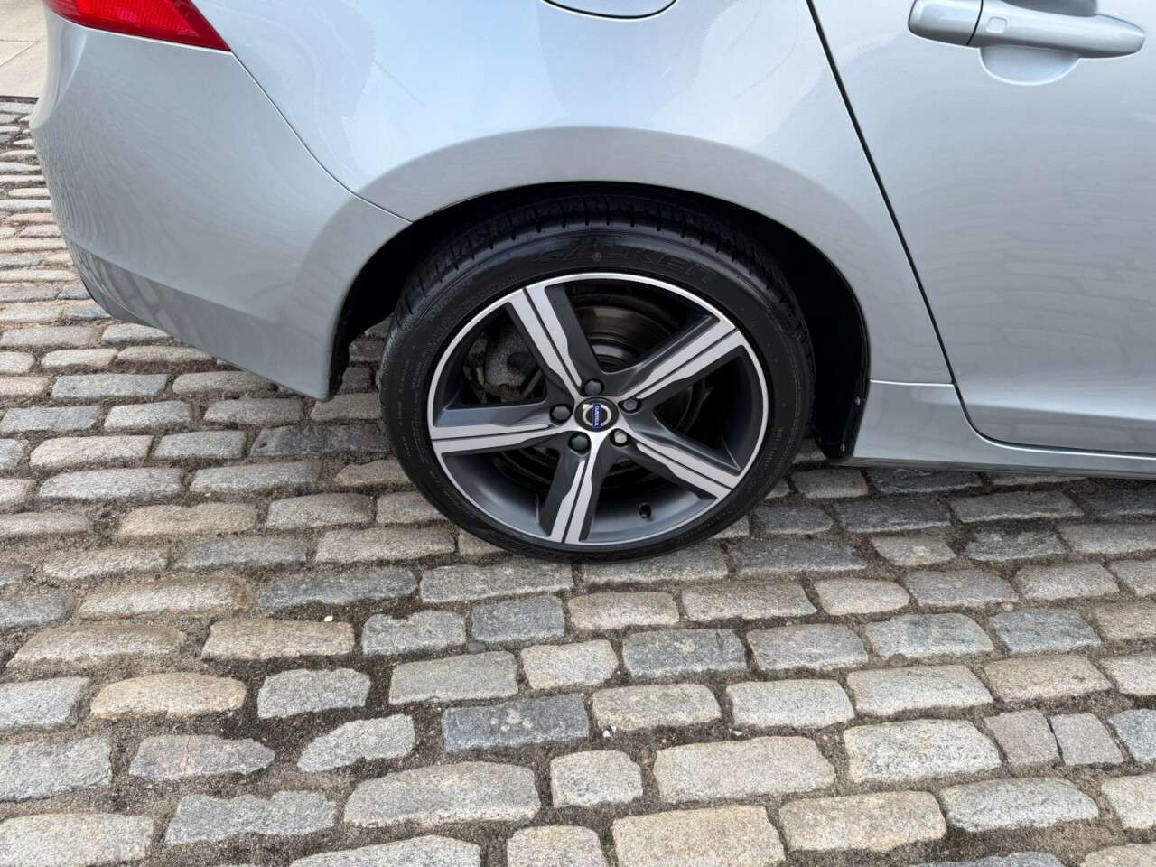 2017 VOLVO S60 2017 VOLVO S60